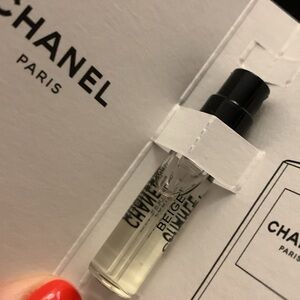 Unopen brand new authentic   Beige Chanel Paris for women,collectors must